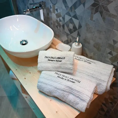 Duca Degli Abruzzi Modern House Luxury Relax - Vicino Aeroporto - Check In H24 Apartment Brindisi