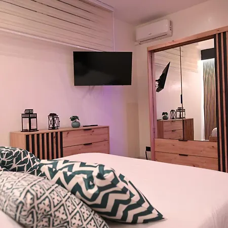 Duca Degli Abruzzi Modern House Luxury Relax - Vicino Aeroporto - Check In H24 Apartment